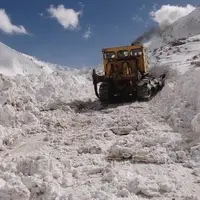 برف راه ۶۰ روستای فریدون‌شهر را مسدود کرد