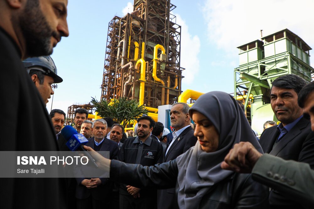 عکس/ بهره‌برداری خط انتقال گاز ارسنجان به گل‌گهر با حضور پزشکیان 