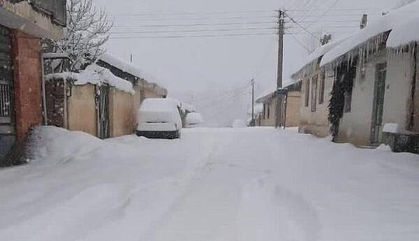 بارش سنگین برف در دیلمان و روستاهای بالادست سیاهکل