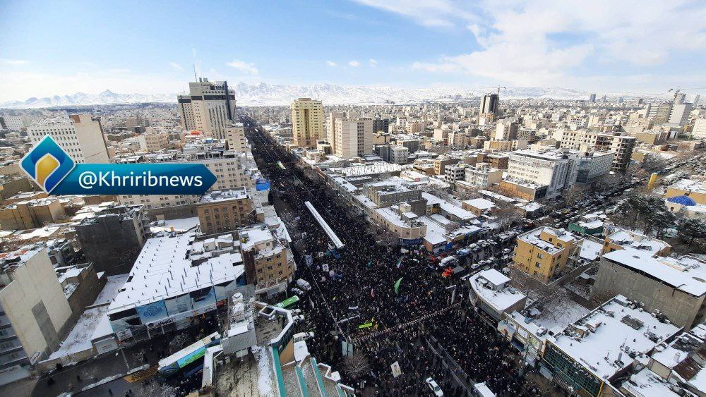 عکس/ تصویر هوایی از راهپیمایی باشکوه ۲۲ بهمن در مشهد