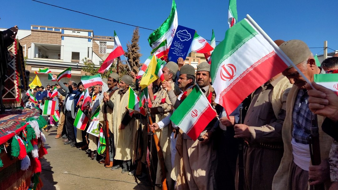 عکس/ حضور عشایر دهدشت در جشن انقلاب