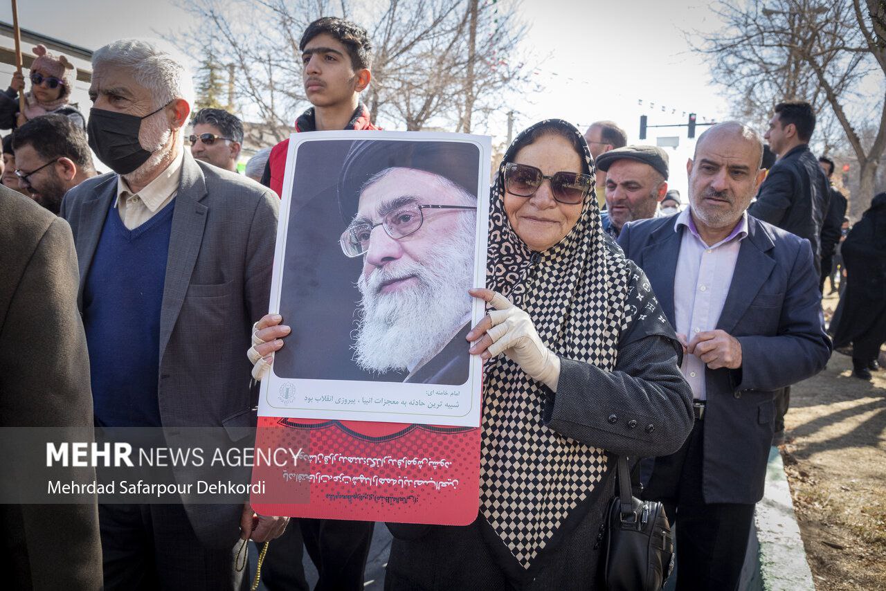 عکس/  راهپیمایی ۲۲ بهمن در شهرکرد