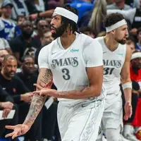 دوری یک ماهه آنتونی دیویس از NBA