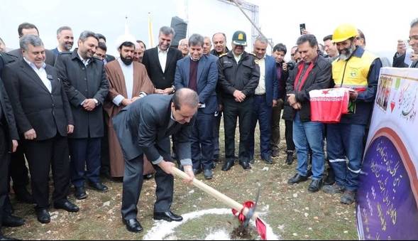 نیروگاه خورشیدی ۵ مگاواتی در چرداول کلنگ‌زنی شد