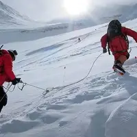 آخرین وضعیت عملیات جستجوی کوهنوردان گم‌شده در دماوند/ هلال احمر: 2 نفر جان باختند