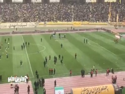 گرم کردن دو تیم سپاهان و پرسپولیس قبل از شروع دیدار