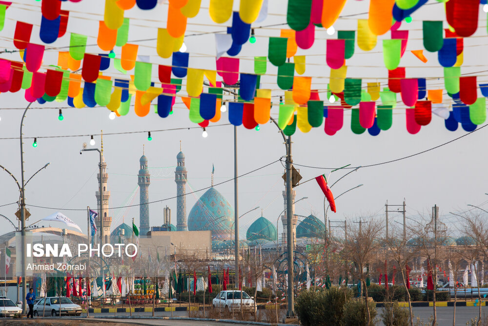 عکس/ آذین بندی و چراغانی شهر قم در آستانه نیمه شعبان