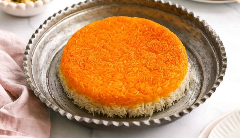 طرز تهیه یک ته دیگ خیلی ساده و خوشگل