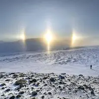 تصویر روز ناسا؛ ظهور سه خورشید در کوهستانی پوشیده از برف