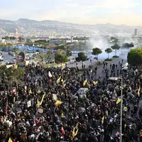 ارتش لبنان به سمت تجمع‌کنندگان در مسیر فرودگاه لبنان گاز اشک‌آور شلیک کرد