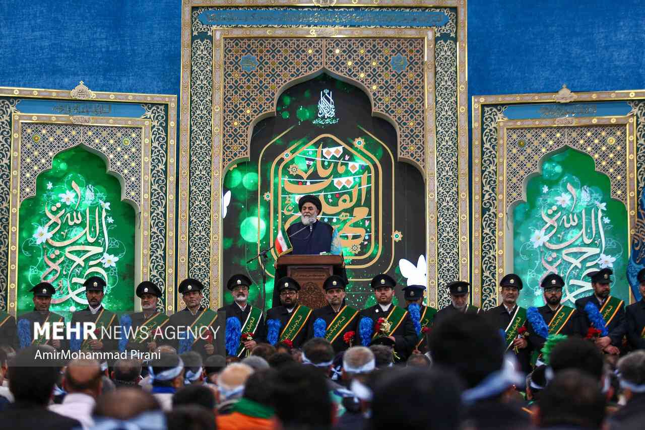آئین شکرگذاری خادمان مسجد مقدس جمکران
