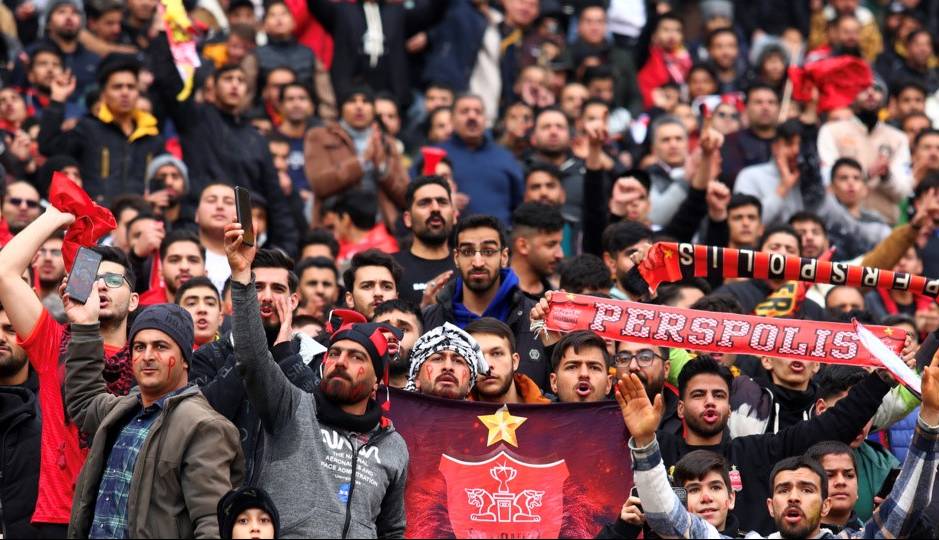 عکاظ: پرسپولیس با هوادارانش دنبال صعود است