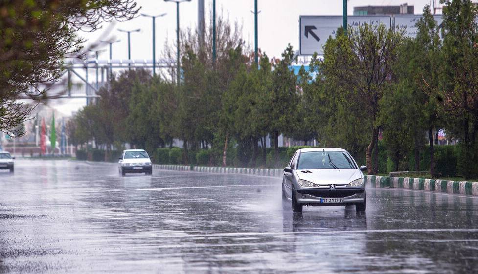 بارش باران اغلب مناطق کرمان را فرا می‌گیرد