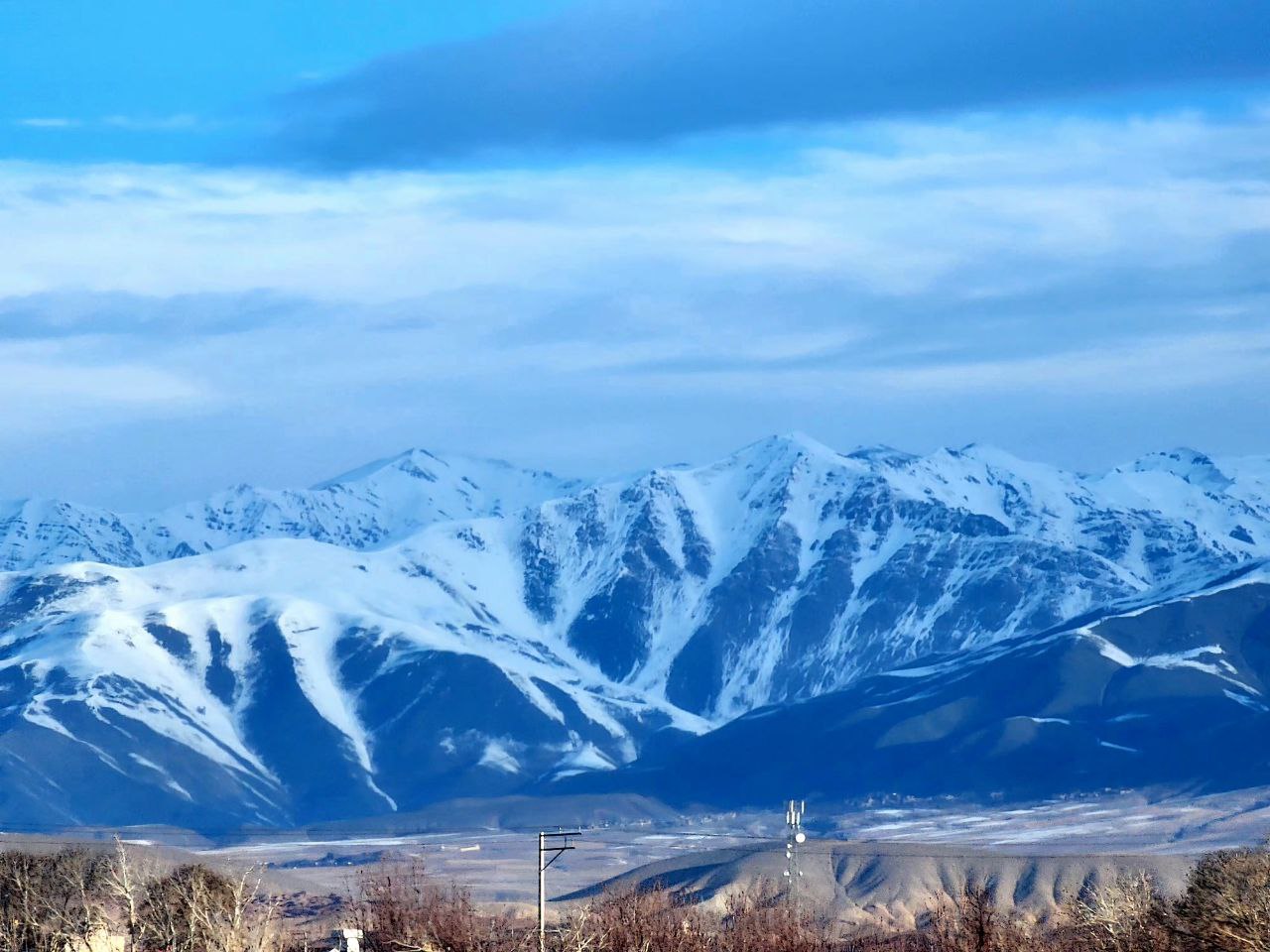 تصاویر زیبای رشته کوه های برفی بینالود 