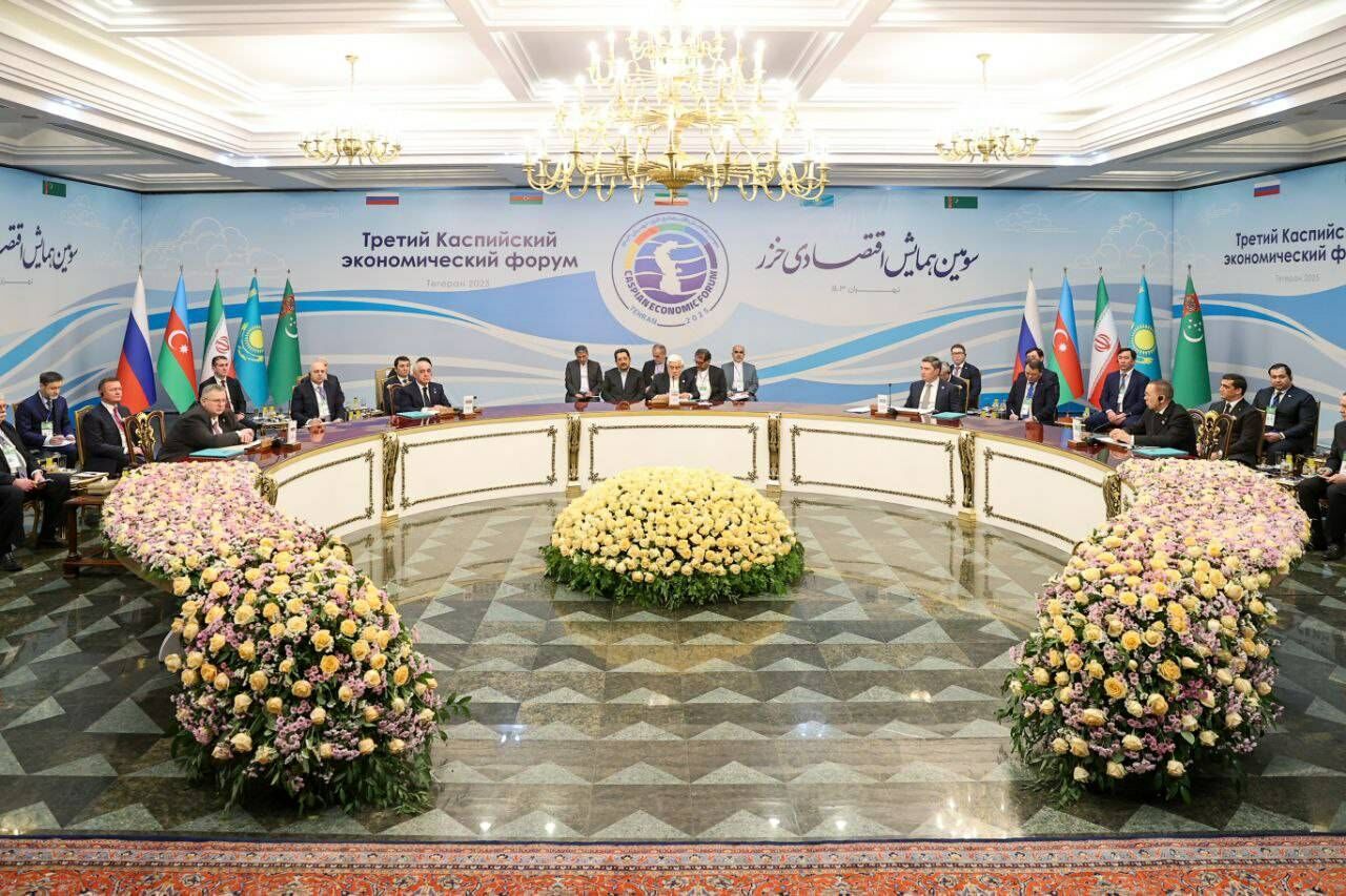پیشنهادات معاون اول رئیس جمهور در همایش اقتصادی خزر؛ مناطق مشترک آزاد تجاری تشکیل شود