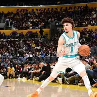 شکست لیکرز مقابل هورنتس در لیگ NBA