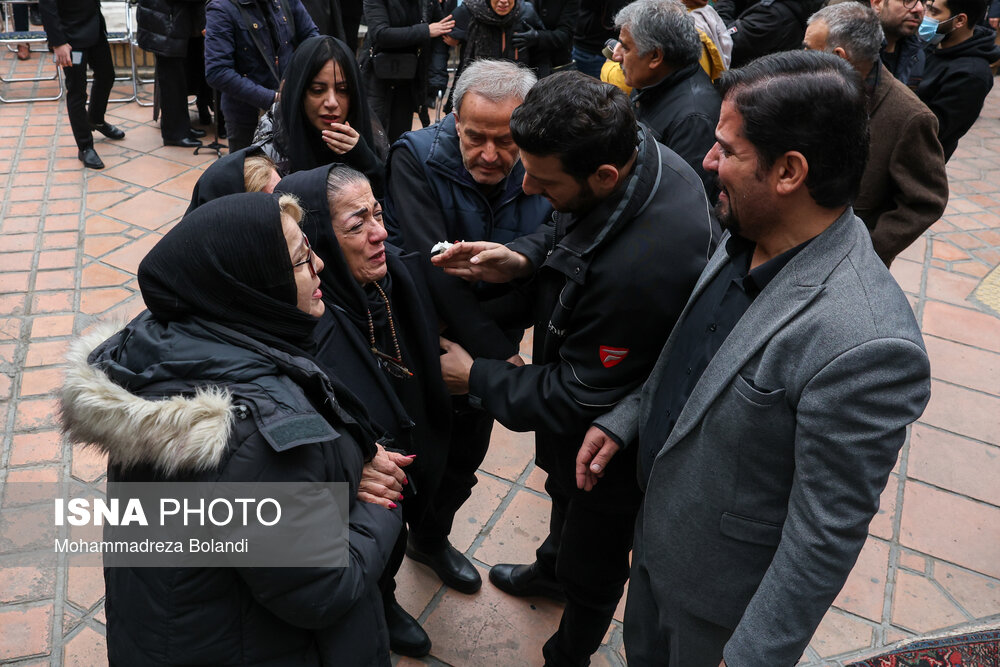 عکس/ پیکر «منوچهر والی‌زاده» تشییع شد