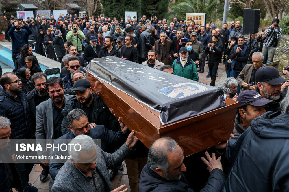 عکس/ پیکر «منوچهر والی‌زاده» تشییع شد