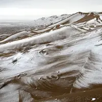  تصاویری زیبا و تماشایی از برف در کویر مرنجاب