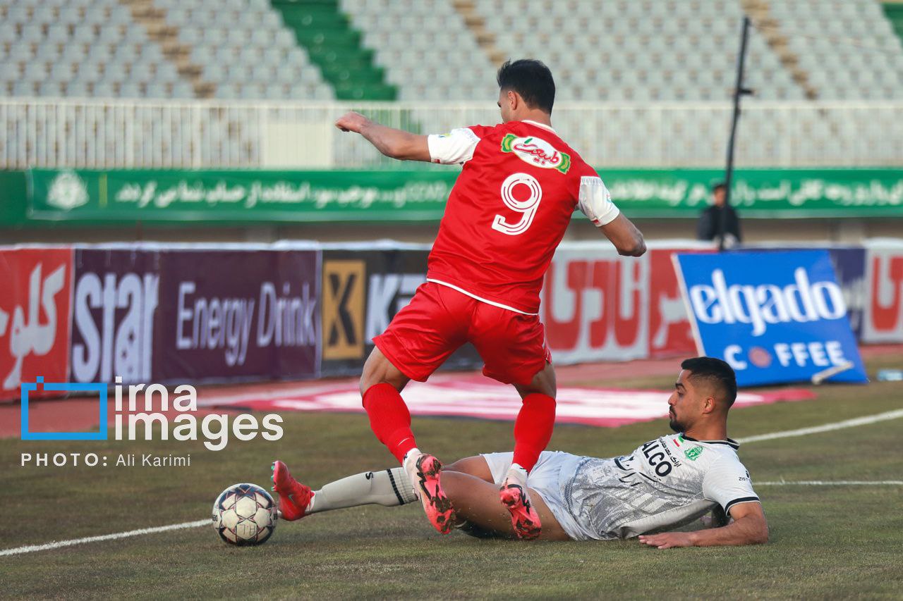 لیگ برتر فوتبال؛ تقابل آلومینیوم و پرسپولیس