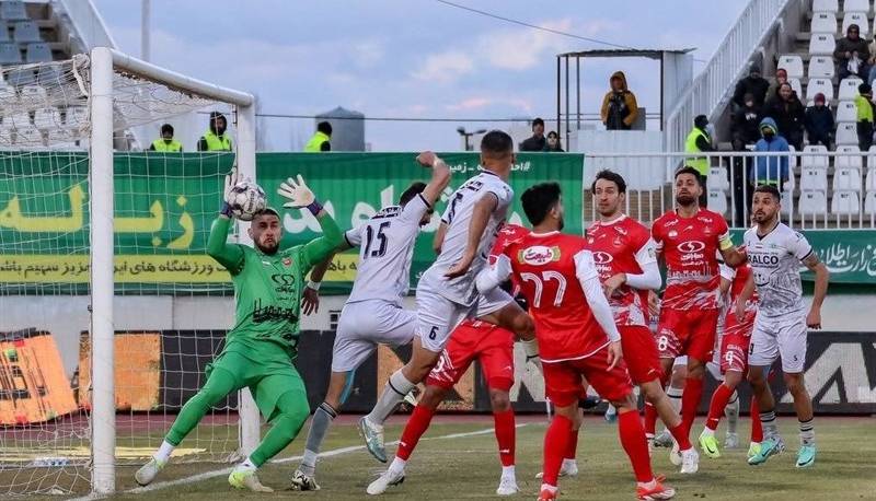 درخشان: برخی از بازیکنان در قواره پرسپولیس نیستند