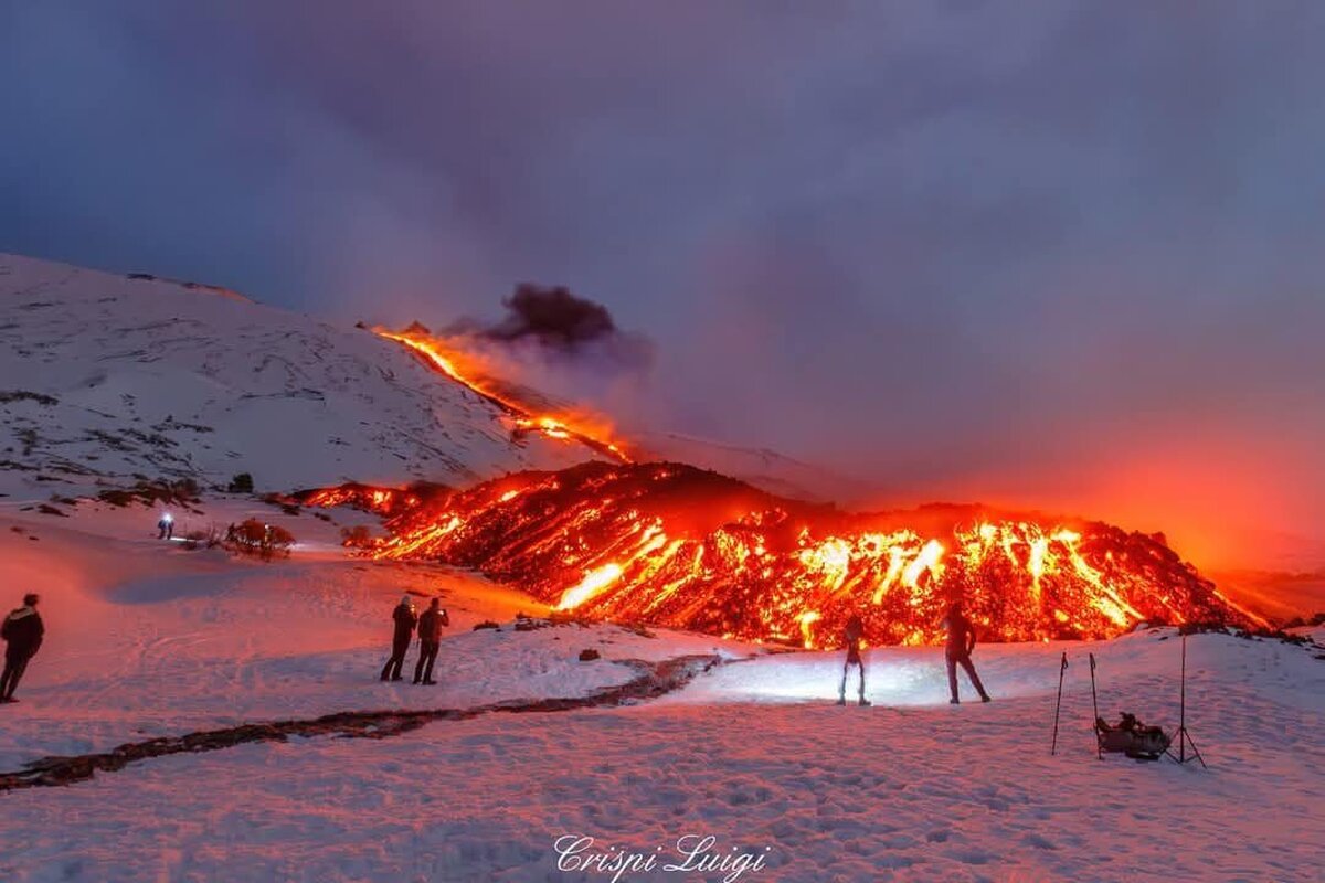 گردشگران بی‌احتیاط در آتشفشان اتنا