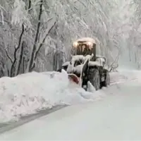 ارتفاع دو متری برف در کلاردشت مازندران