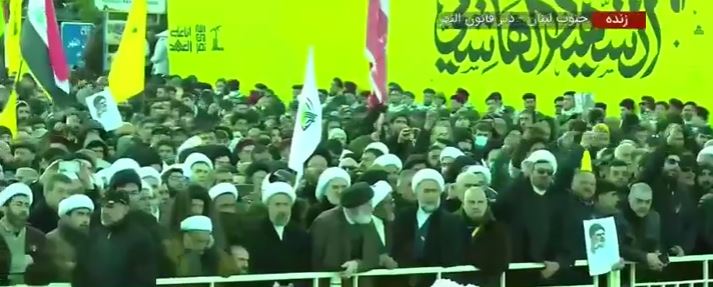 شعار لبیک یا خامنه ای توسط حاضرین در مراسم تدفین سید هاشم صفی الدین در حین سخنرانی نماینده رهبر انقلاب