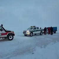 امدادرسانی به مسافران گرفتار در برف و کولاک جاده تکاب - شاهین‌دژ