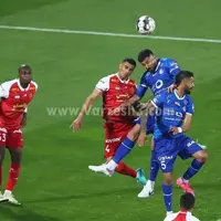 مدافع استقلال در وضعیت مبهم برای پرسپولیس