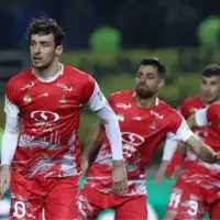 پرسپولیس پوستر جنجالی دربی ۱۰۵ را حذف کرد!