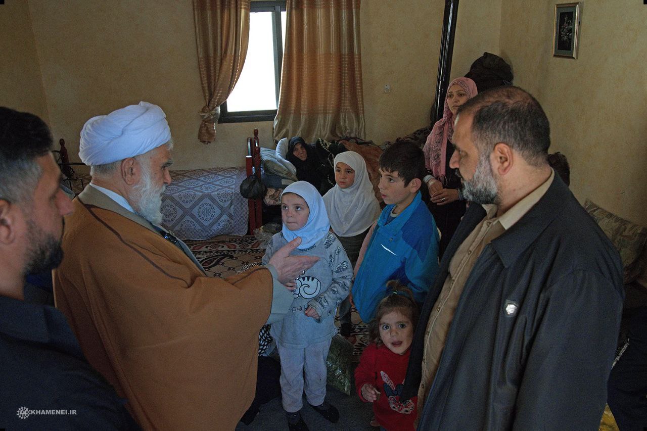 گفت‌وگوی نمایندگان رهبر انقلاب با جنگ‌زدگان سوری مستقر در لبنان