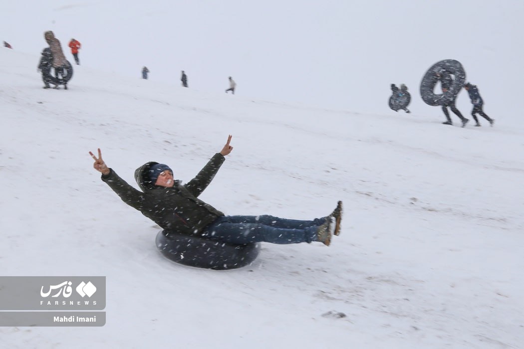 برف شادی در اهرِ آذربایجان‌شرقی