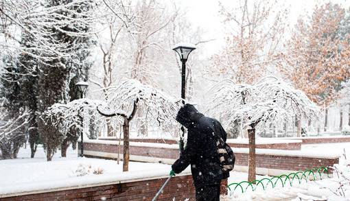 بارش برف و کاهش دمای هوا در استان سمنان