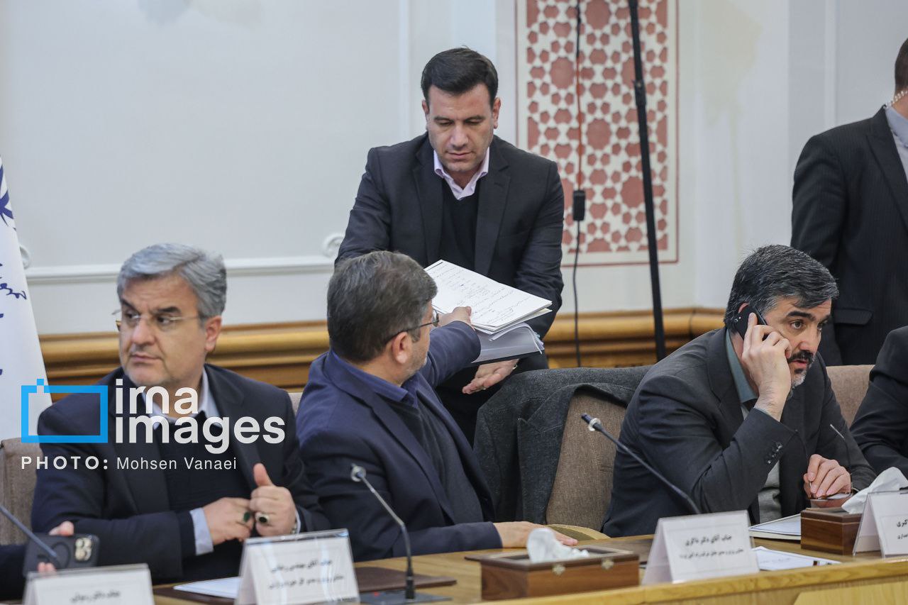 نشست خبری وزیر راه و شهرسازی