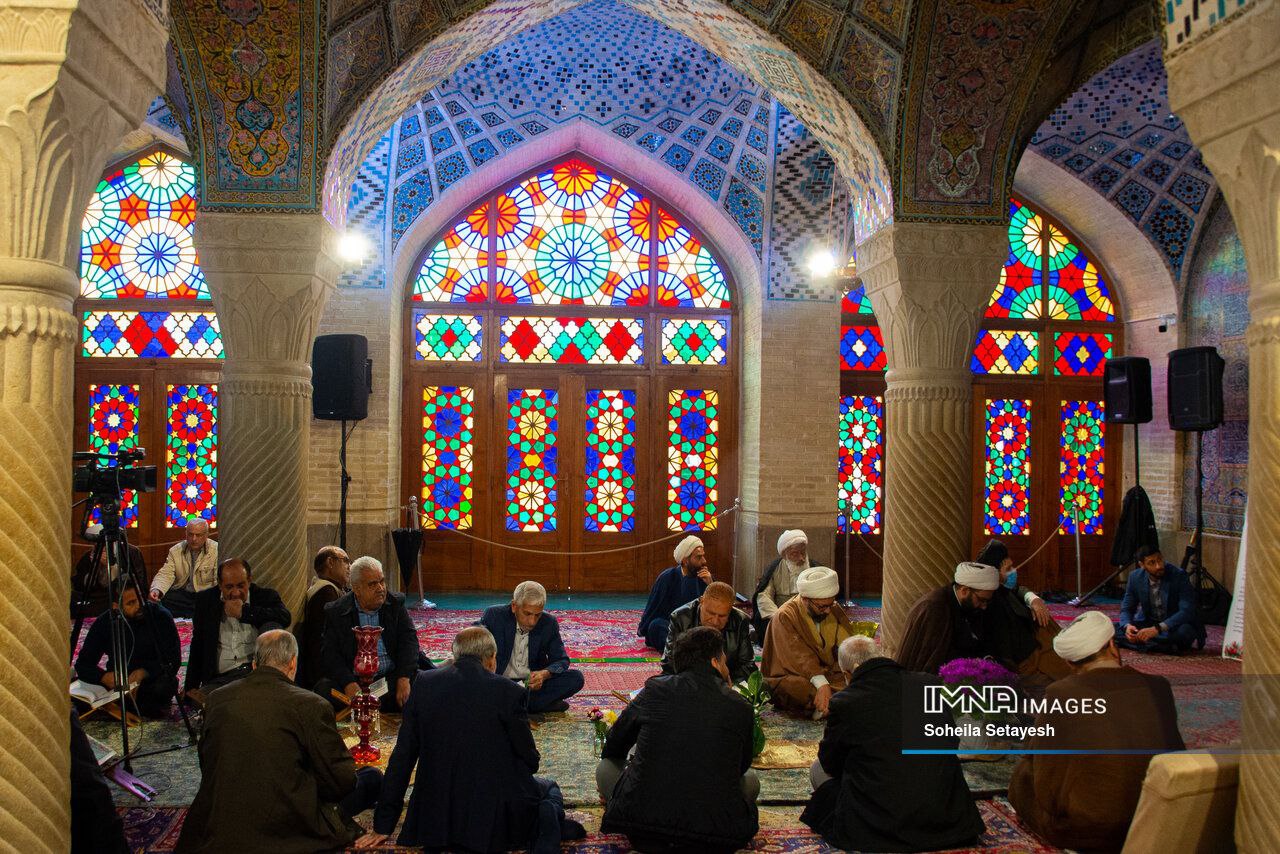 مراسم جزءخوانی و تفسیر قرآن کریم در مسجد نصیرالملک شیراز