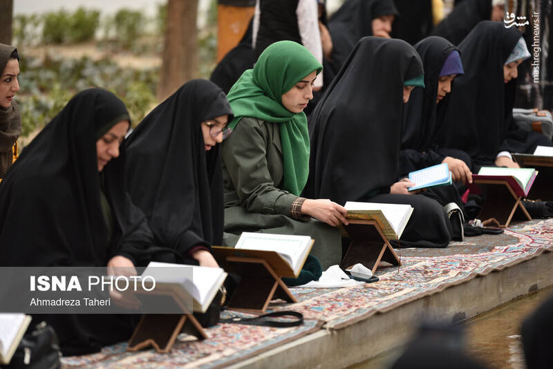 مراسم جزخوانی قرآن کریم در گذر فرهنگی چهارباغ اصفهان