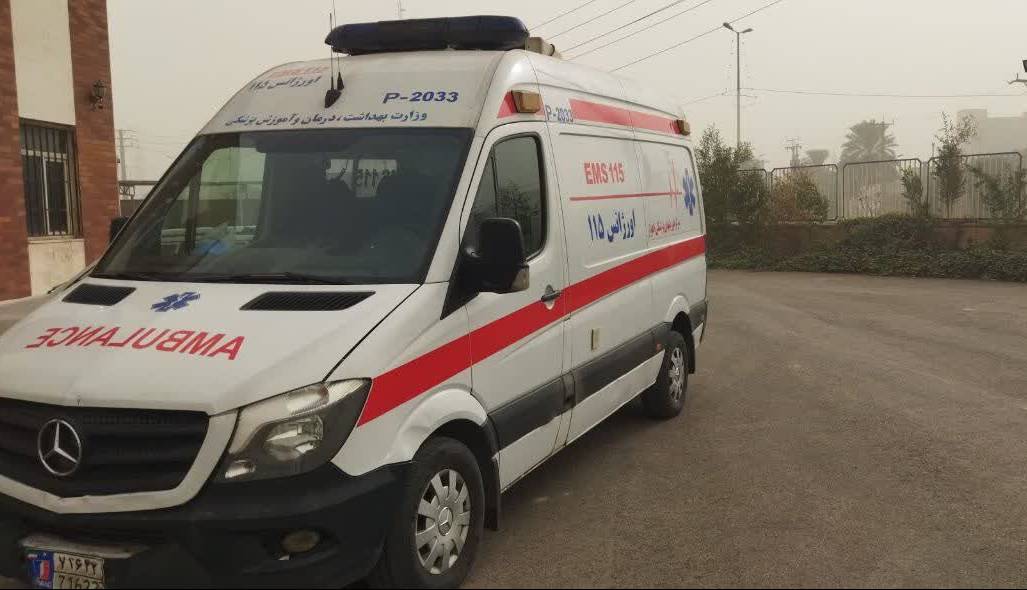 تصادف عجیب ۲۰۶ با مشتریان نانوایی در کرج با ۶ مصدوم