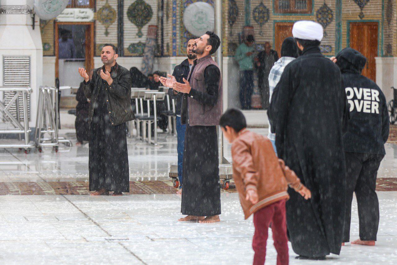 عکس/ بارش رحمت الهی در حرم ملکوتی امیرالمؤمنین(ع)