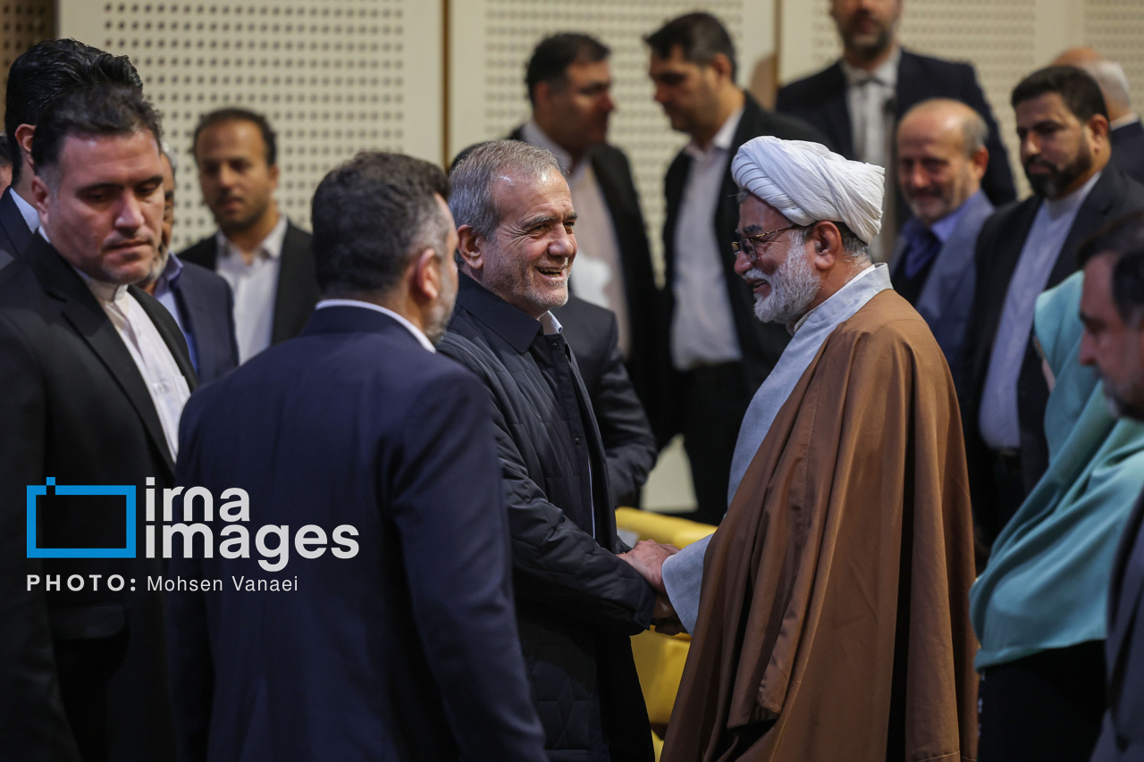 عکس/ امضای قراردادهای میدان گازی مشترک پارس جنوبی