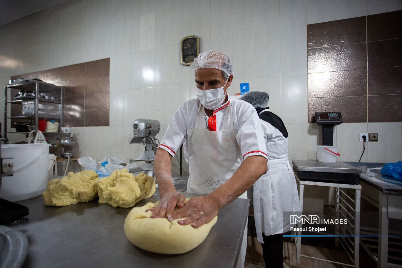 زولبیا بامیه، شیرینی ماه مهمانی خدا