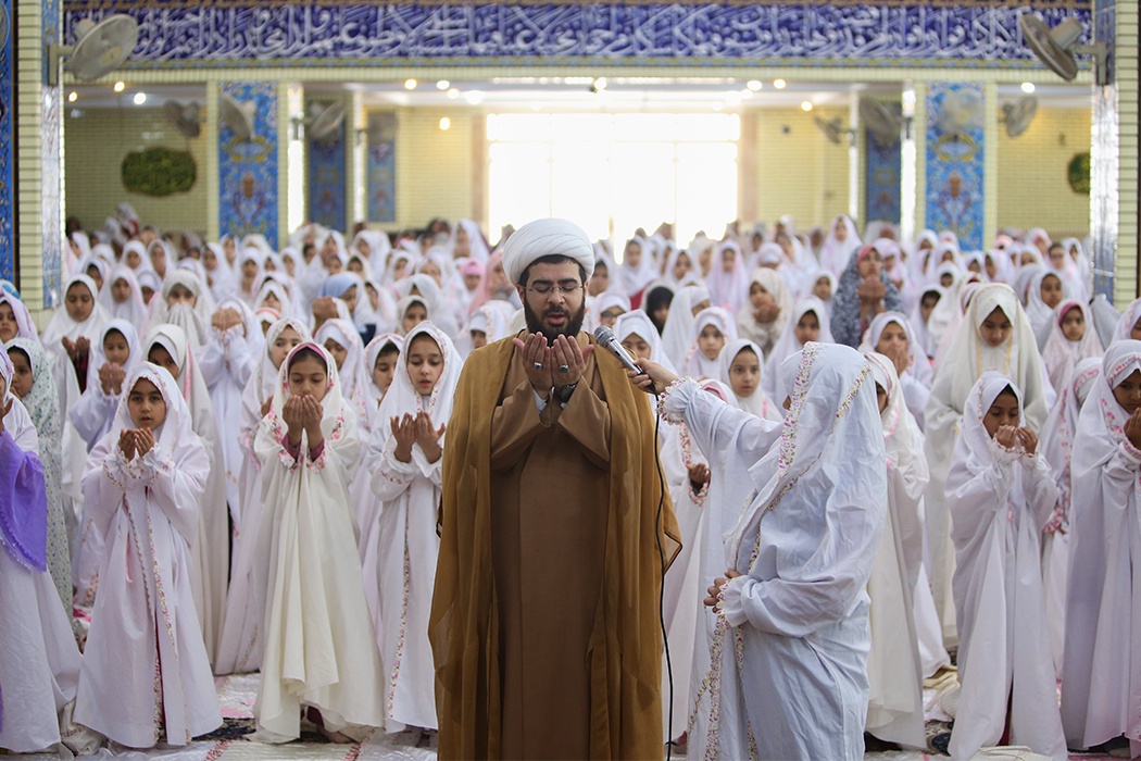 جشن عبادت ۱۰۰۰ فرشته آسمانی در اهواز