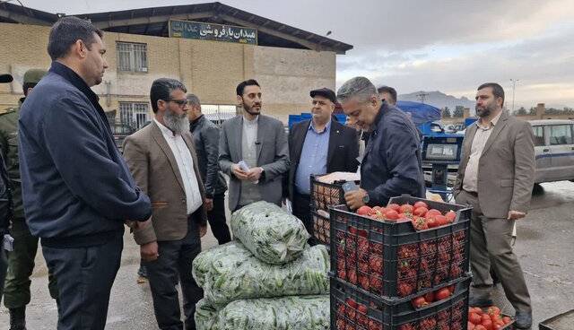 بازدید بامدادی نماینده دادستان کرمان از میدان تره‌بار