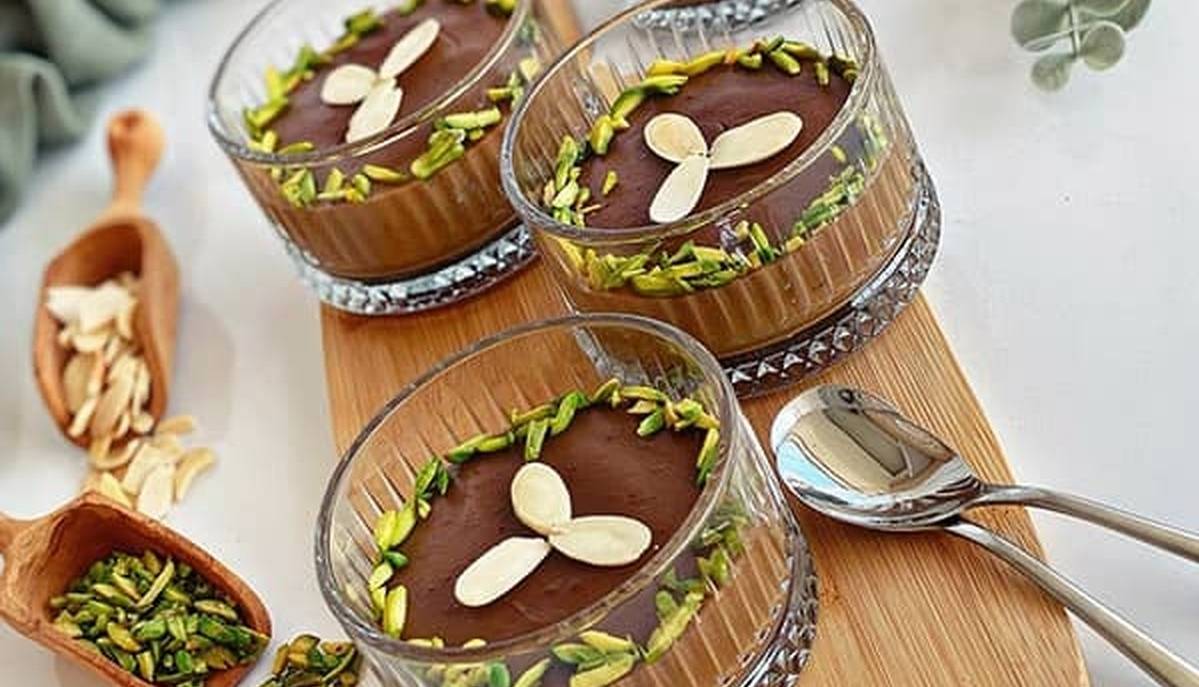 طرز تهیه فرنی شیره انگور، افطاری گرم و مقوی