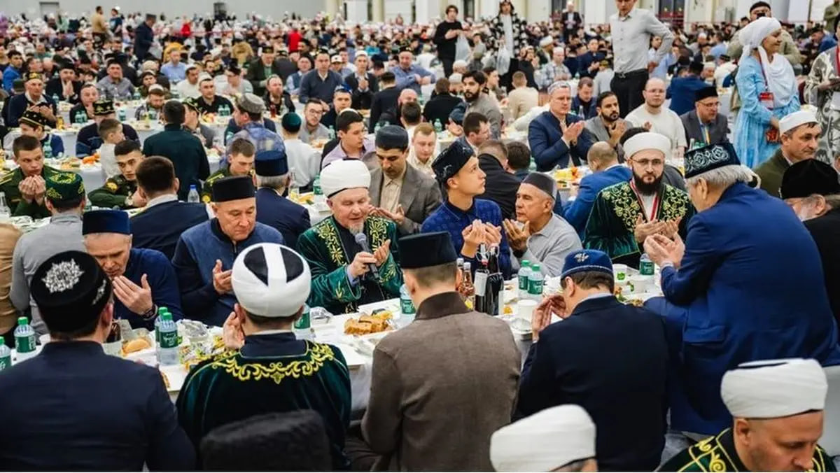 مسلمانان این منطقه از روسیه تنها یک ساعت روزه می‌گیرند