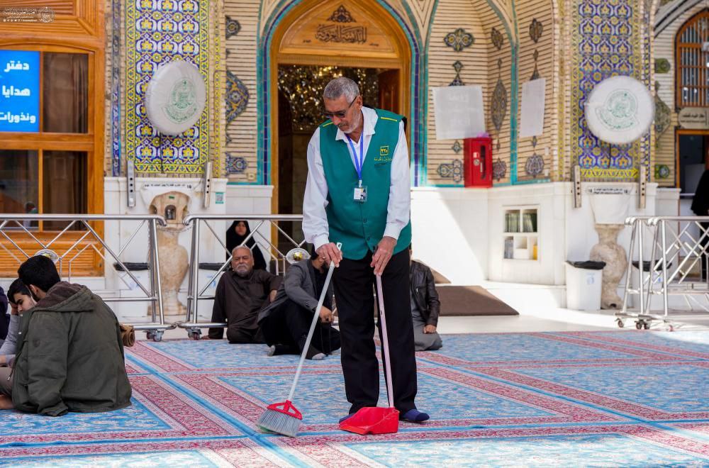 مشارکت ۲۵۰ خادم افتخاری در خدمت‌رسانی به زائران حرم علوی