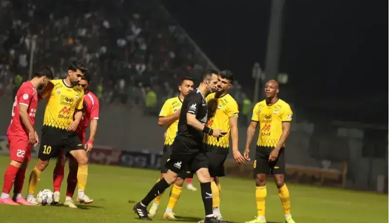 دستگاههای VAR در قائمشهر داغ کرد!