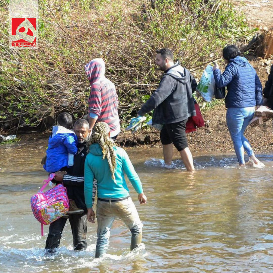 عکس/ فرار علویان سوریه از راه دریا به لبنان از جنایات الجولانی