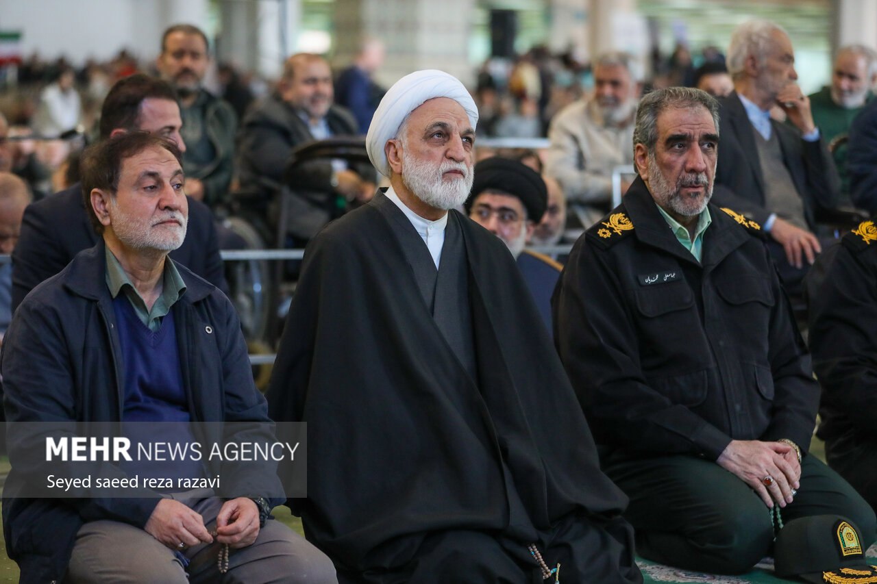 عکس/ آخرین نماز جمعه تهران در سال ۱۴۰۳