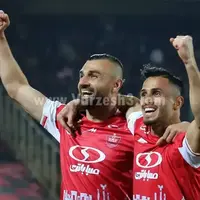 پرسپولیس ۲ - ملوان صفر؛ قرمزها موقتا به صدر جدول رفتند